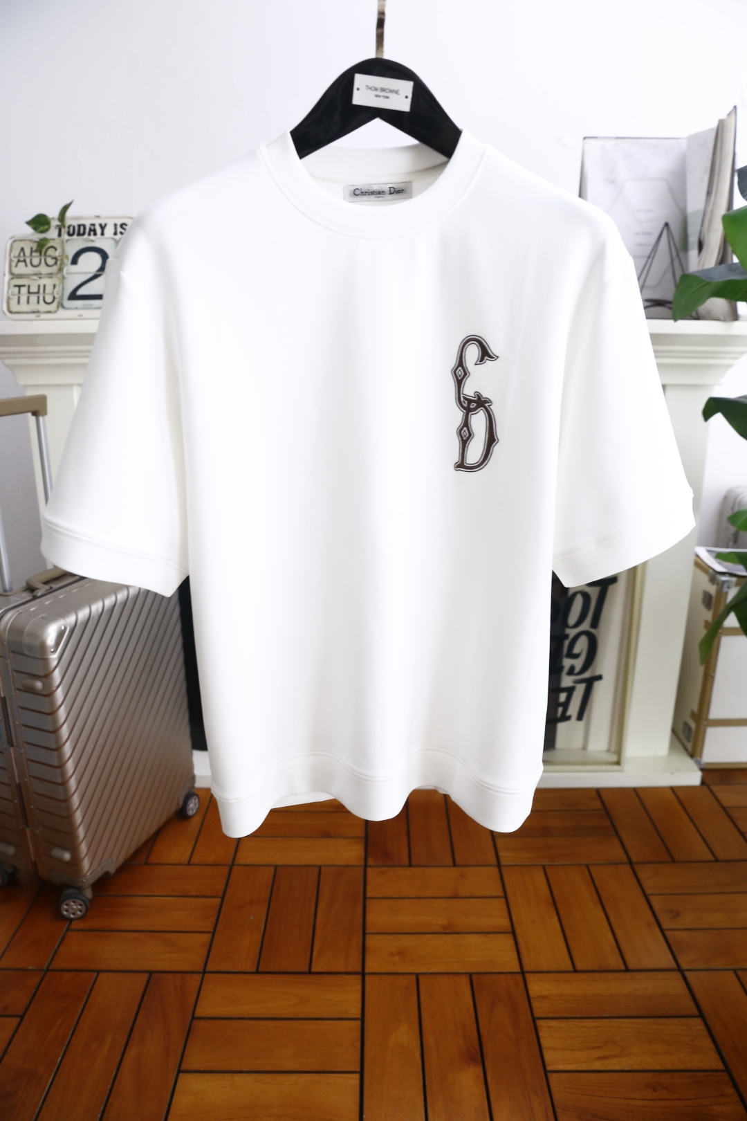 🔥迪奥/Christian D*or.2025秋季男士短袖👍🏼时尚经典圆领宽松版型设计！胸前品牌定制LO