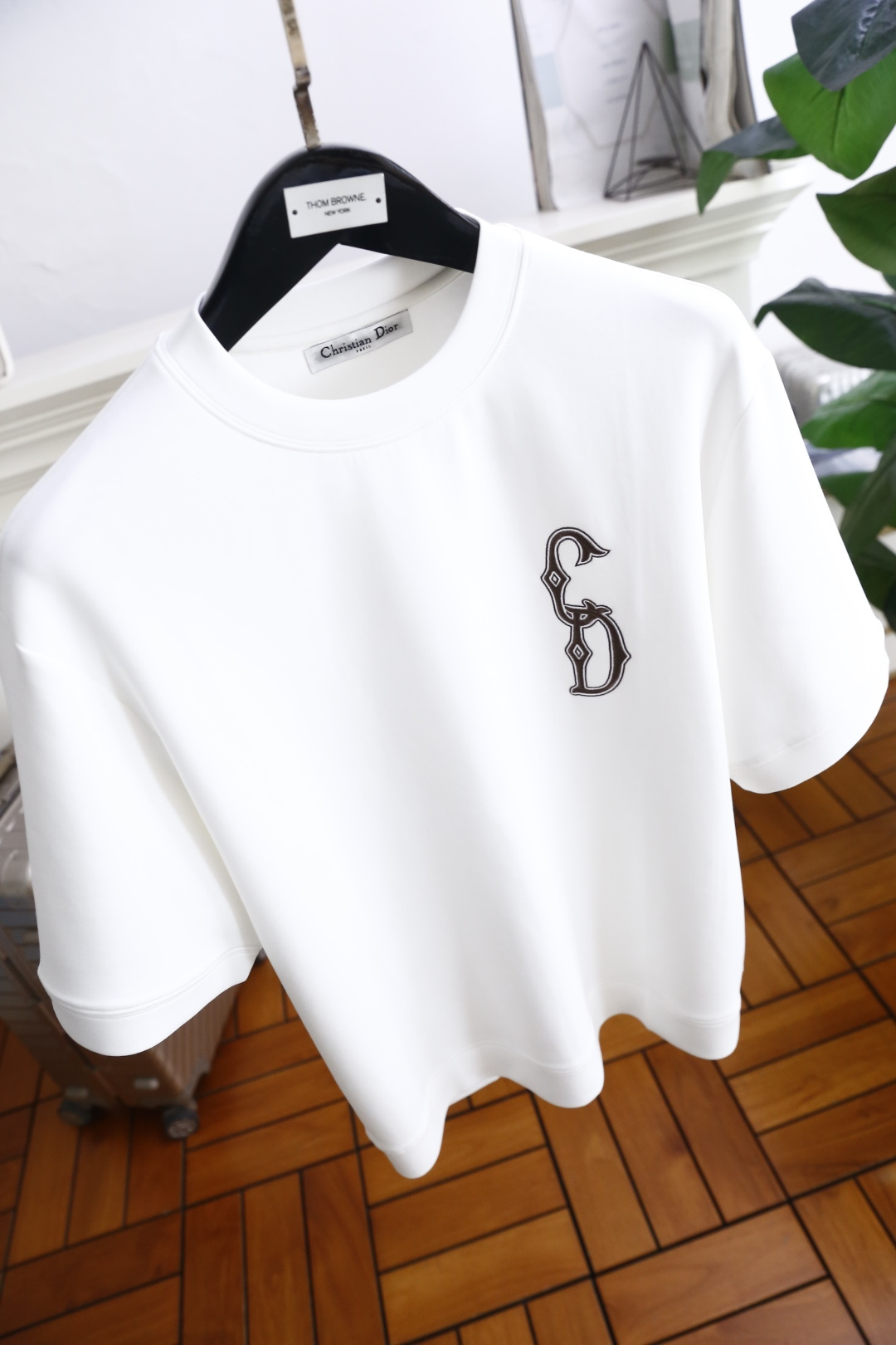 🔥迪奥/Christian D*or.2025秋季男士短袖👍🏼时尚经典圆领宽松版型设计！胸前品牌定制LO