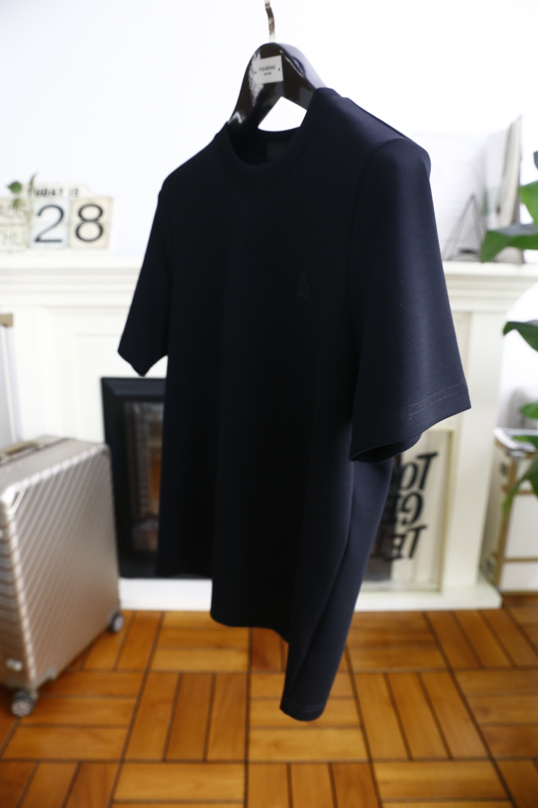 🔥杰尼亚.2025秋季新款！时尚男士圆领短袖🍃采用进口舒适莫代尔棉面料👍衣橱里不可或缺的百搭利器，市面罕