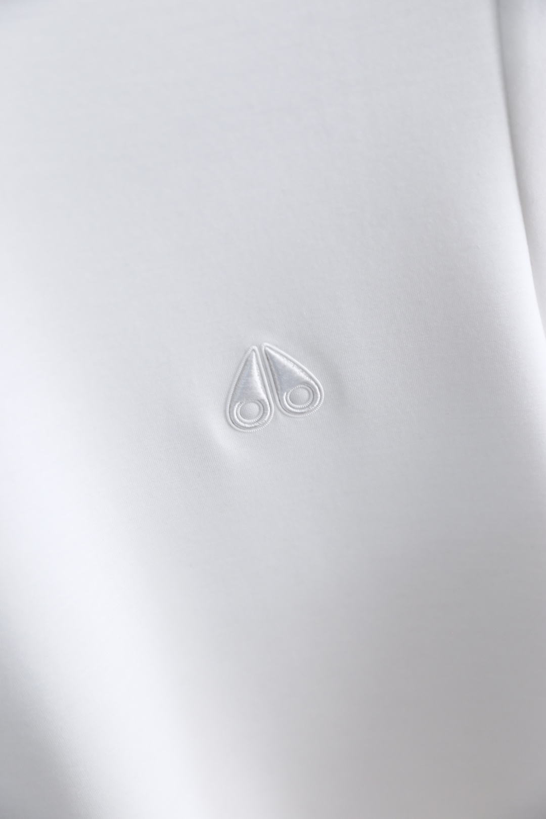 🔥杰尼亚.2025秋季新款！时尚男士圆领短袖🍃采用进口舒适莫代尔棉面料👍衣橱里不可或缺的百搭利器，市面罕