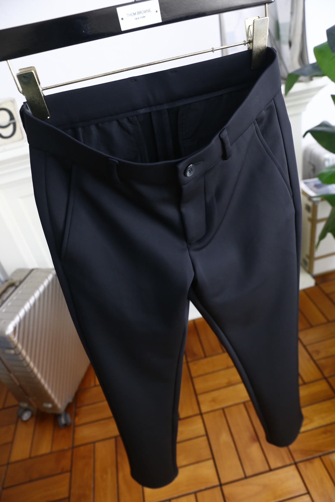 🔥芬迪/Fe*di.2025秋季新品🆕时尚男士休闲西裤！采用舒适定制棉面料，奢华经典品牌LOGO设计！上