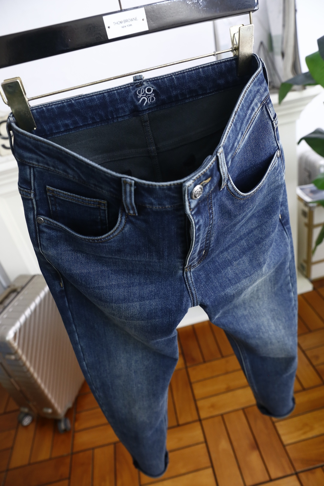 🔥罗意威.25秋季新品时尚男士牛仔裤👖采用客供水洗弹力牛仔裤！奢华经典品牌Logo设计！时尚潮流因此已成