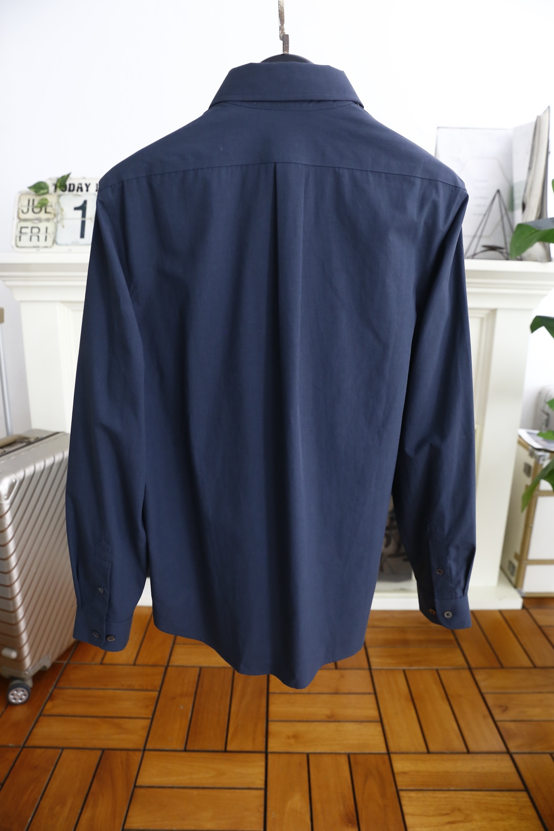 🔥普拉*/Pr*da.25秋季男士长袖衬衫！胸前奢华品牌经典三角标字母LOGO设计品相完美如斯，采用舒适