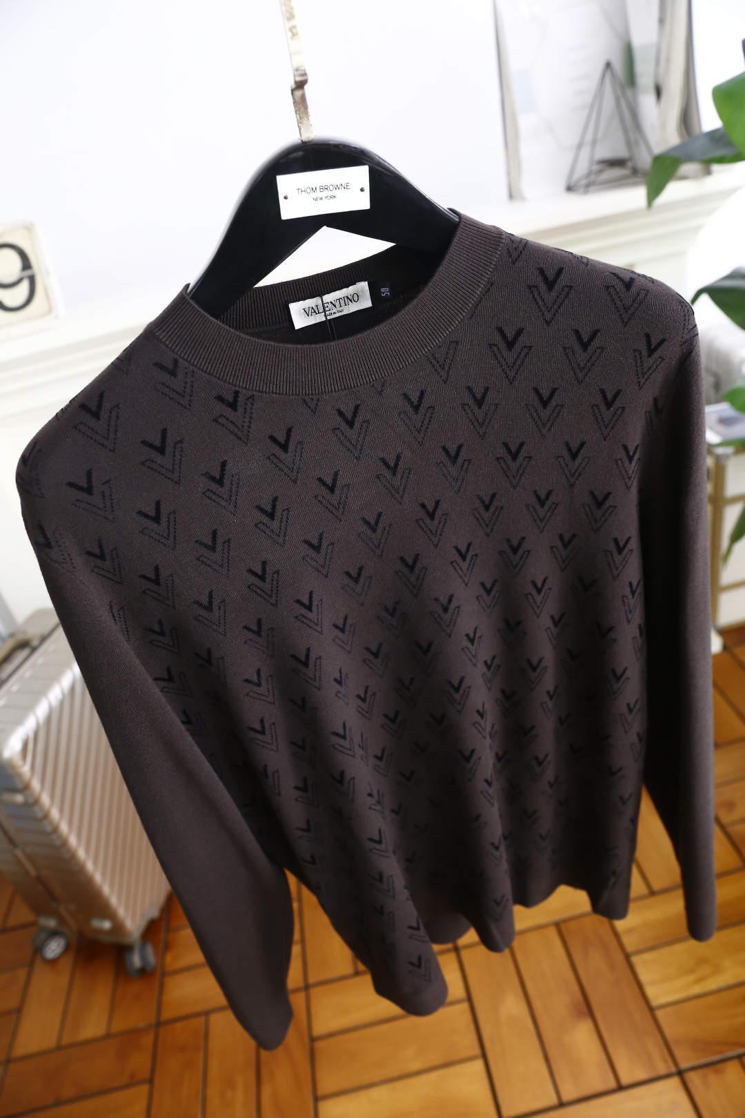 🔥华伦天奴.2025秋季新品男士长袖针织衫👍🏼独家呈现！奢华品牌元素LOGO搭配✅超级百搭极符合美学基调