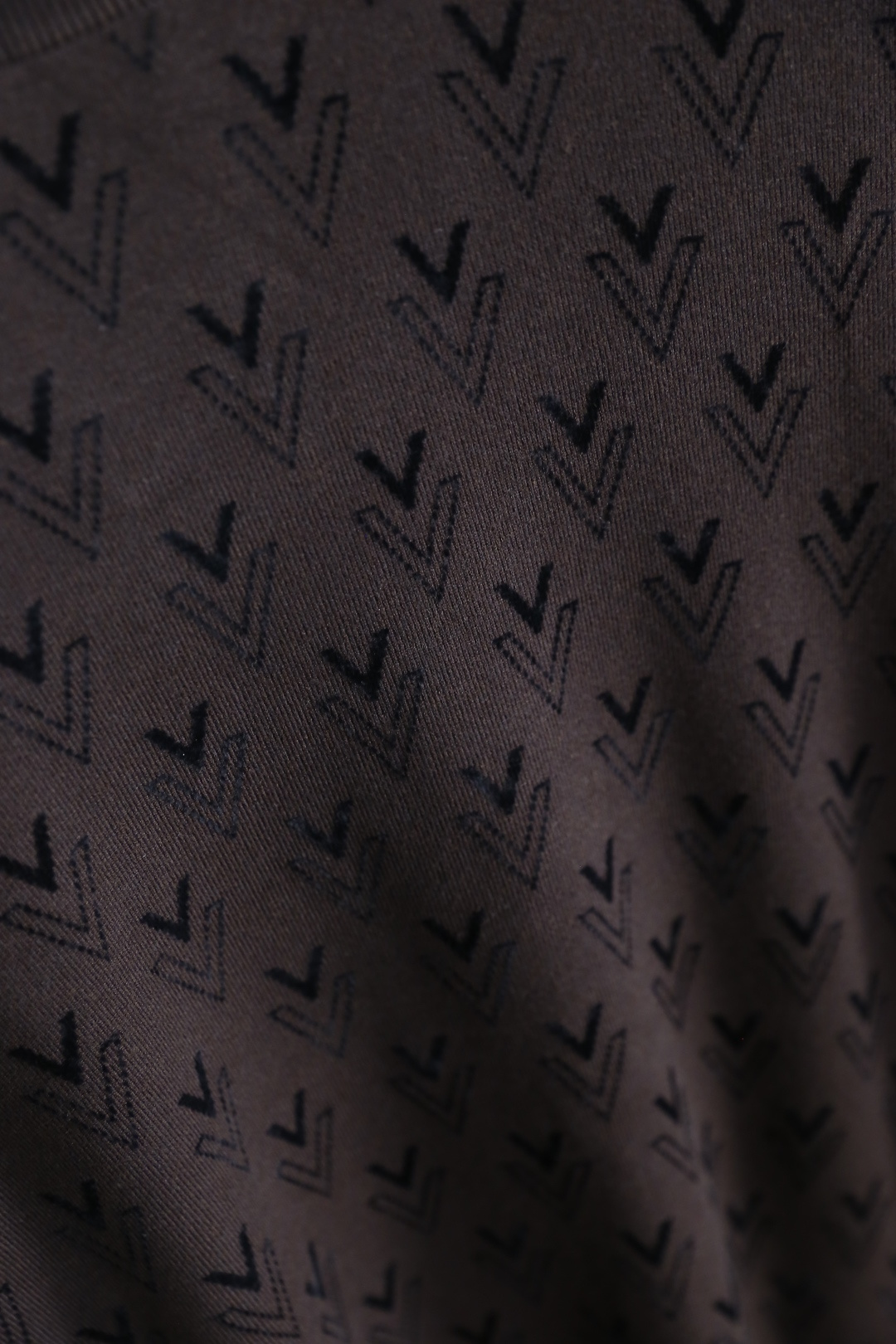 🔥华伦天奴.2025秋季新品男士长袖针织衫👍🏼独家呈现！奢华品牌元素LOGO搭配✅超级百搭极符合美学基调