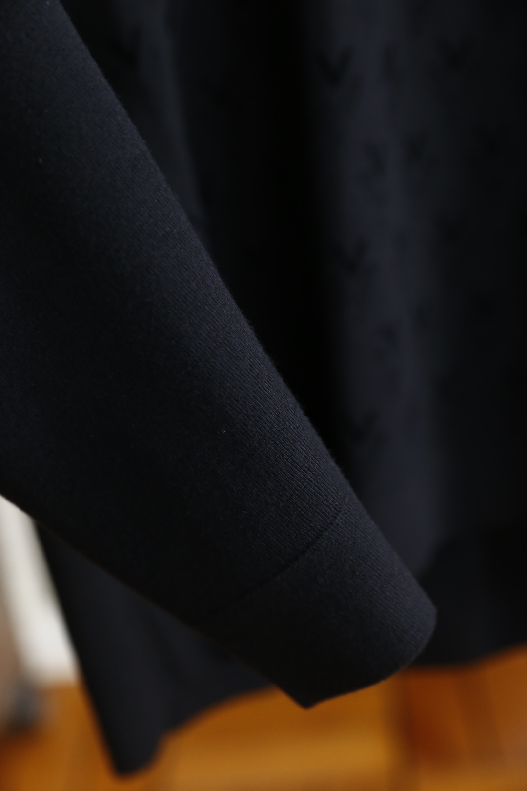 🔥华伦天奴.2025秋季新品男士长袖针织衫👍🏼独家呈现！奢华品牌元素LOGO搭配✅超级百搭极符合美学基调