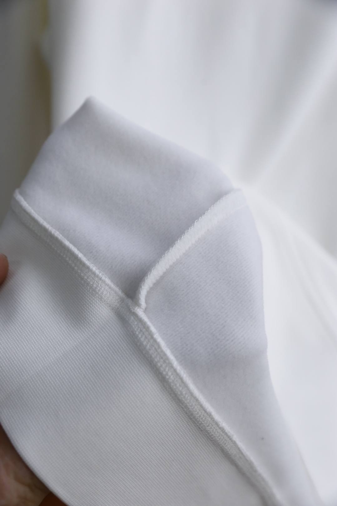 🔥葆蝶家/BV.2025秋季新品时尚男士圆领卫衣🔥奢华经典品牌元素设计！绝对经得起时间的考验！！采用高档