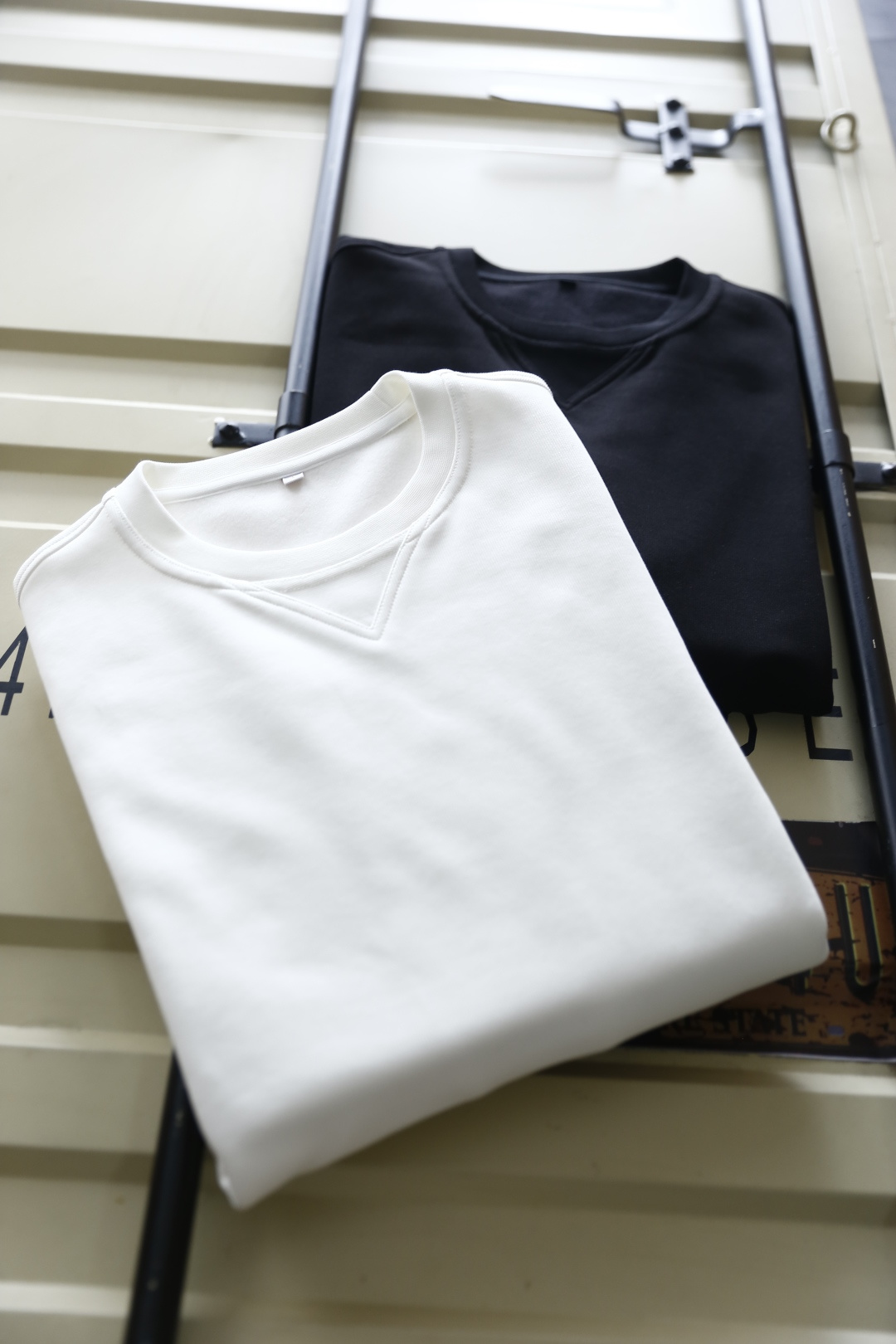 🔥葆蝶家/BV.2025秋季新品时尚男士圆领卫衣🔥奢华经典品牌元素设计！绝对经得起时间的考验！！采用高档