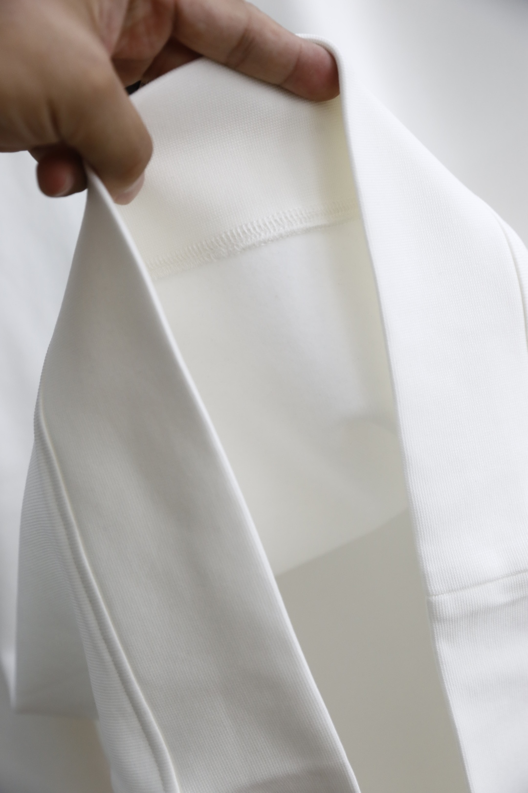 🔥葆蝶家/BV.2025秋季新品时尚男士圆领卫衣🔥奢华经典品牌元素设计！绝对经得起时间的考验！！采用高档