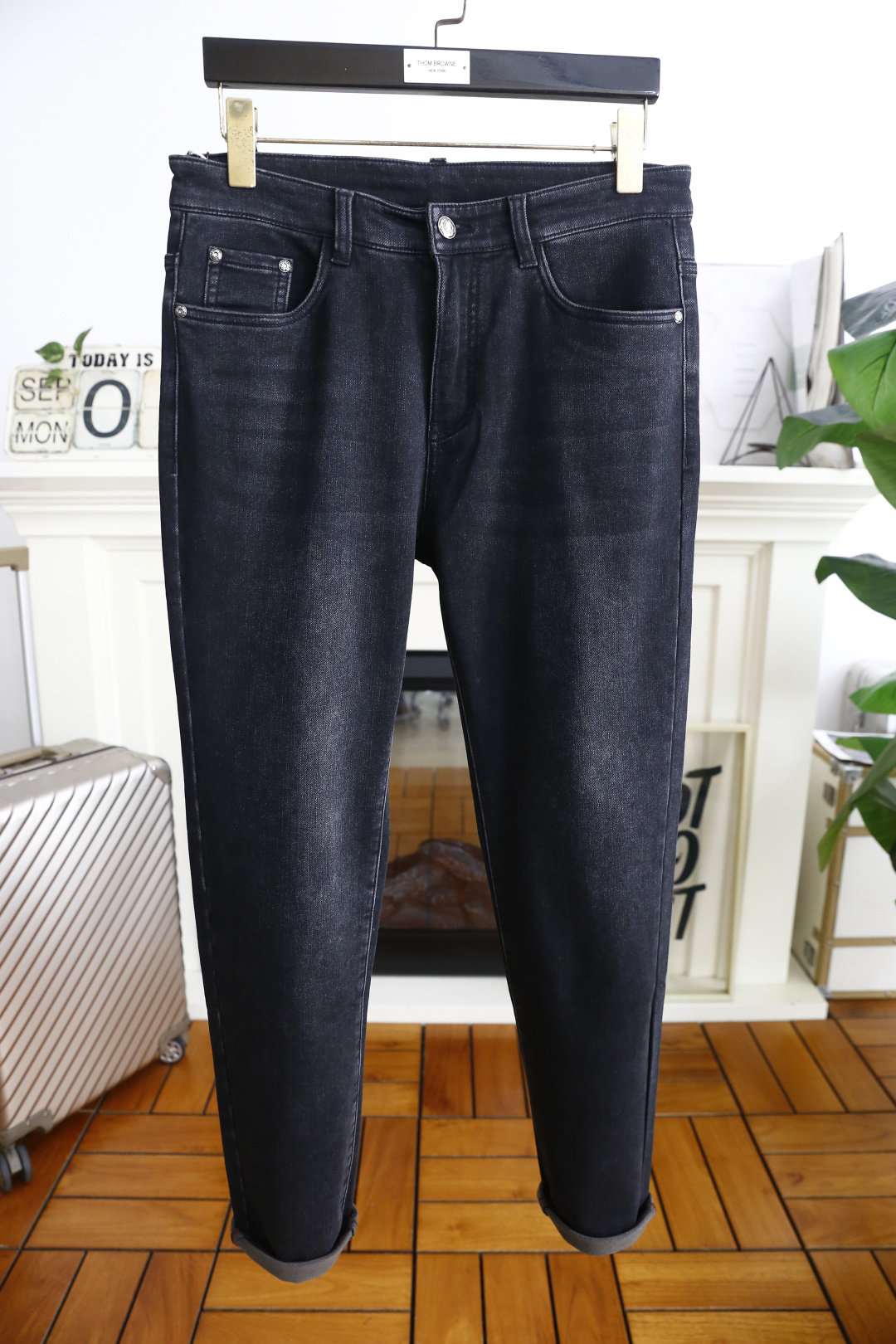 🔥迪奥/Christian Di*r.2025秋季新品时尚男士深色百搭牛仔裤👖采用客供水洗弹力牛仔裤！奢