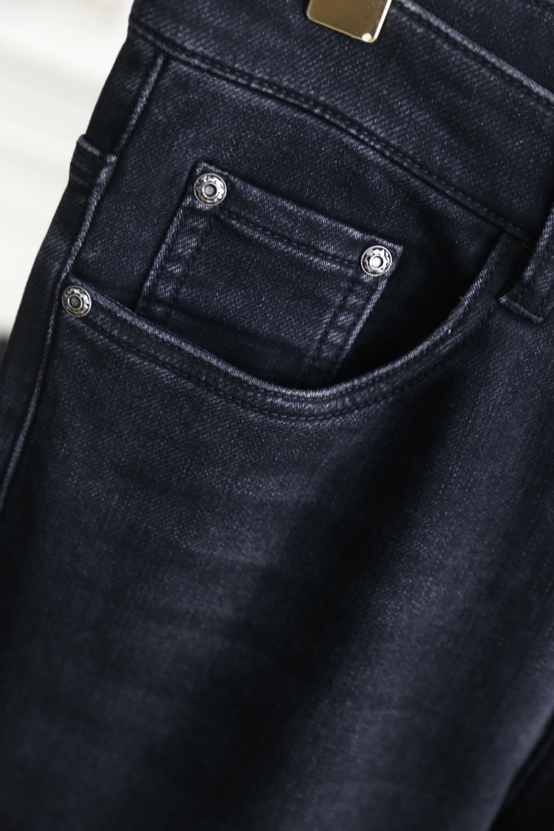 🔥迪奥/Christian Di*r.2025秋季新品时尚男士深色百搭牛仔裤👖采用客供水洗弹力牛仔裤！奢