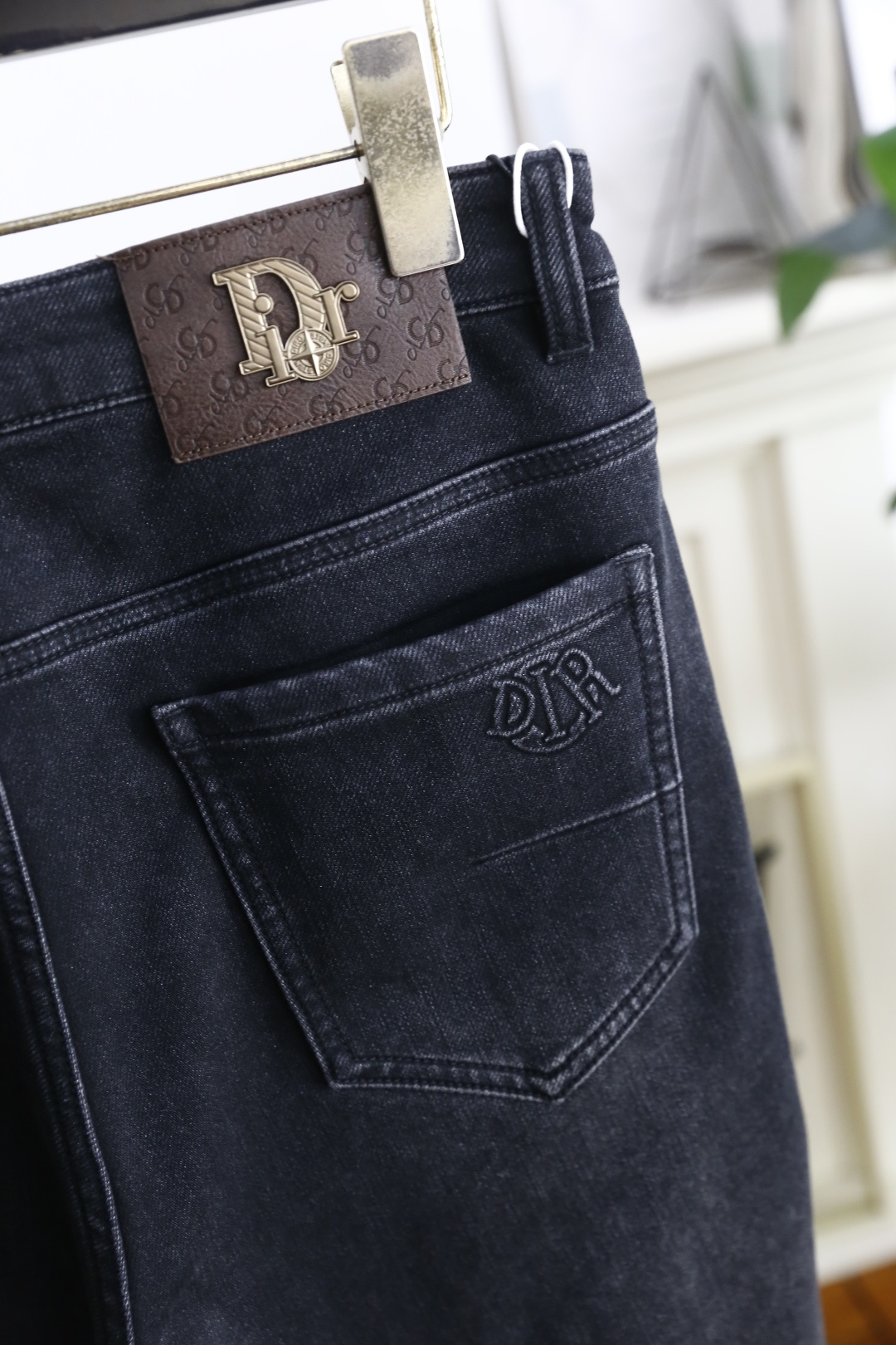 🔥迪奥/Christian Di*r.2025秋季新品时尚男士深色百搭牛仔裤👖采用客供水洗弹力牛仔裤！奢