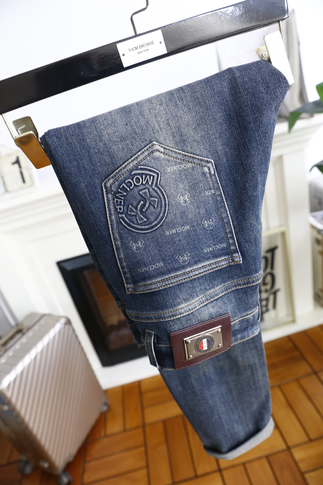 🔥蒙口/Mon*ler.2025秋季新品原单高端男士牛仔裤！奢华经典品牌定制LOGO配饰 身穿着非常舒适