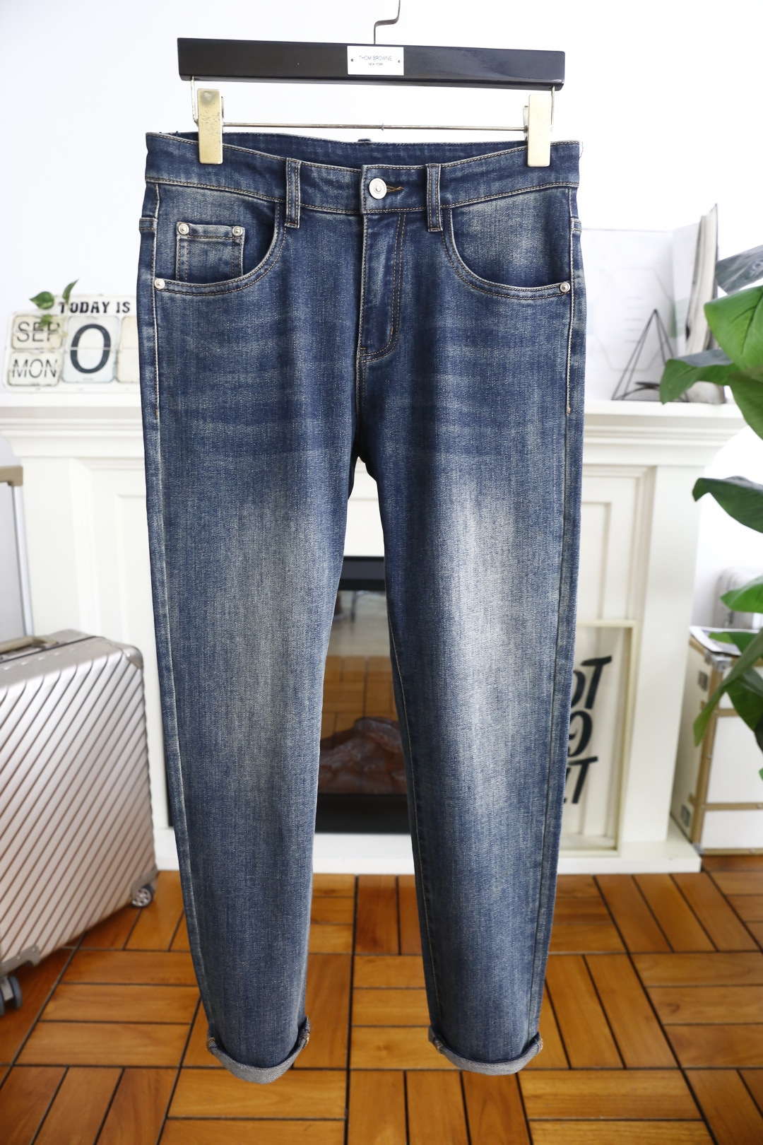 🔥蒙口/Mon*ler.2025秋季新品原单高端男士牛仔裤！奢华经典品牌定制LOGO配饰 身穿着非常舒适