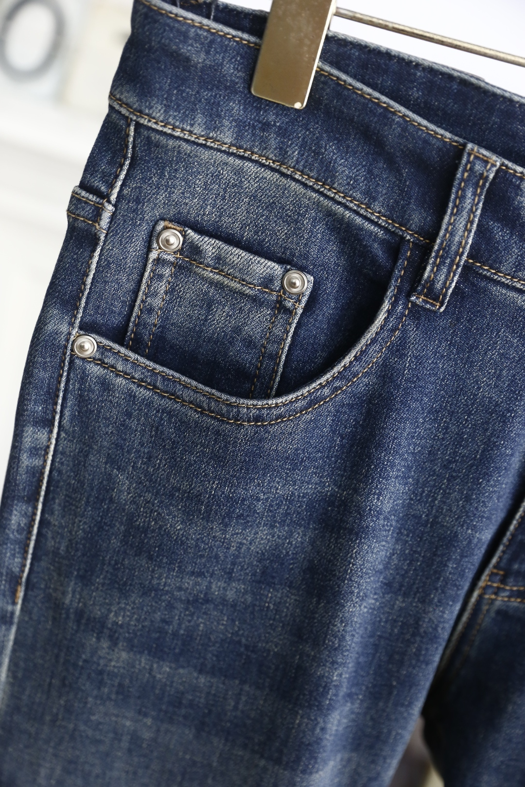 🔥蒙口/Mon*ler.2025秋季新品原单高端男士牛仔裤！奢华经典品牌定制LOGO配饰 身穿着非常舒适