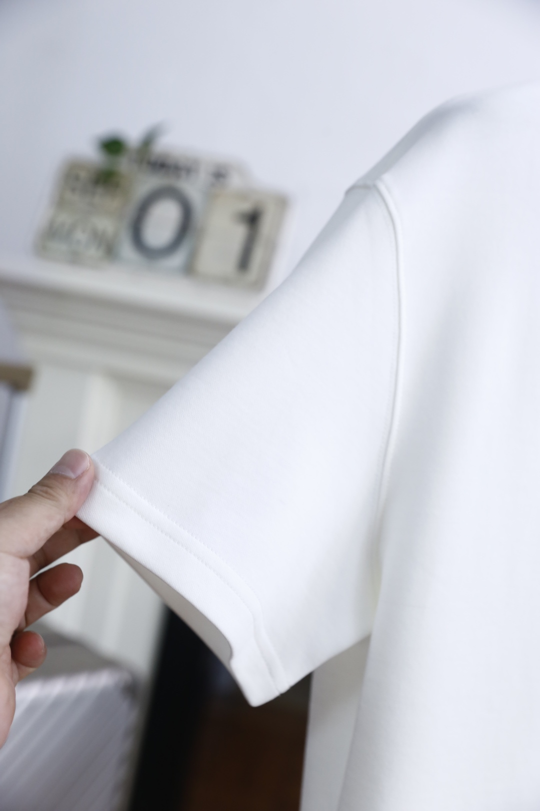 🔥瑟琳.2025秋季新品男士圆领短袖🍃胸前奢华品牌LOGO标识标注👍🏼上身就能体会这款设计带来的年轻与时