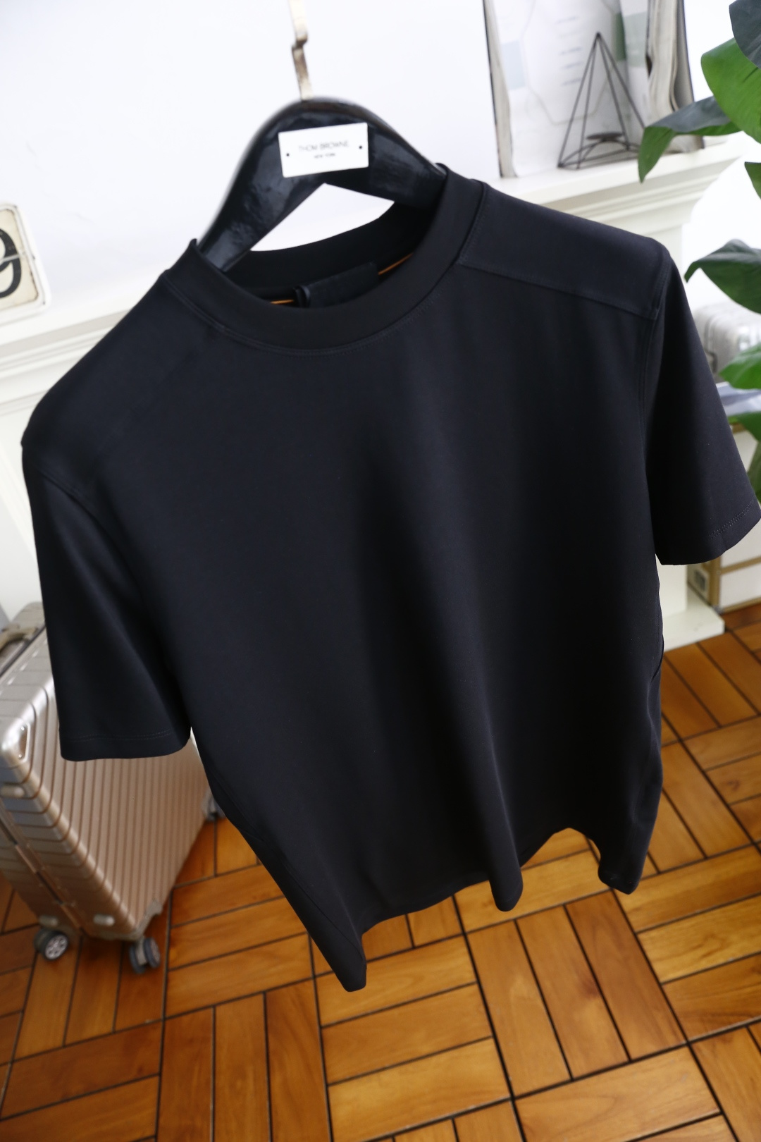 🔥杰尼*/Ze*na.2025秋季新品男士净版短袖👍🏼时尚经典圆领设计！高级定制百搭款式 任何人都可以轻