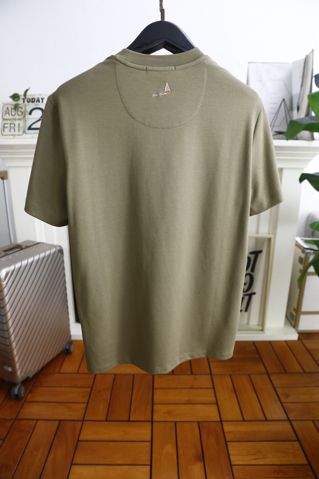 🔥路易威*/LV.2025秋季新款！时尚男士圆领短袖🍃采用进口舒适匹马棉面料👍衣橱里不可或缺的百搭利器，