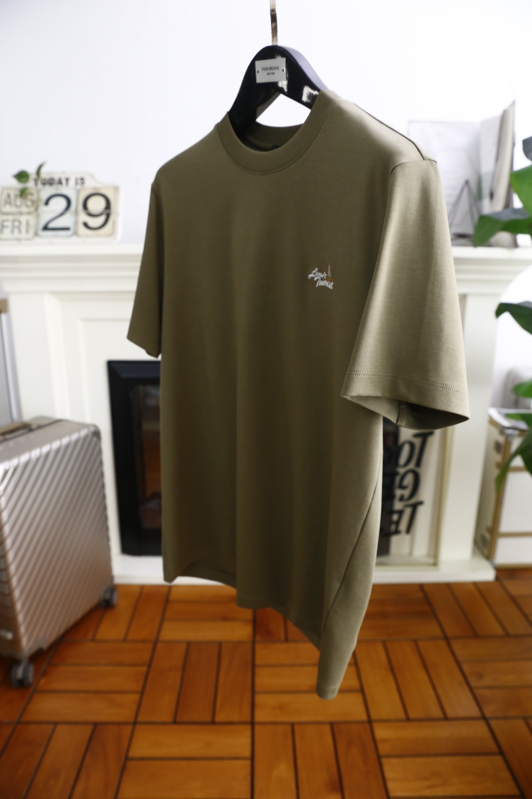 🔥路易威*/LV.2025秋季新款！时尚男士圆领短袖🍃采用进口舒适匹马棉面料👍衣橱里不可或缺的百搭利器，