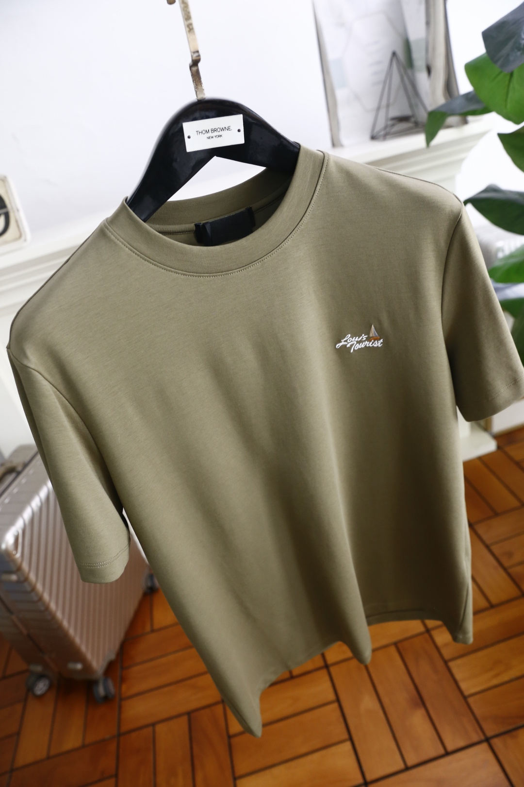 🔥路易威*/LV.2025秋季新款！时尚男士圆领短袖🍃采用进口舒适匹马棉面料👍衣橱里不可或缺的百搭利器，