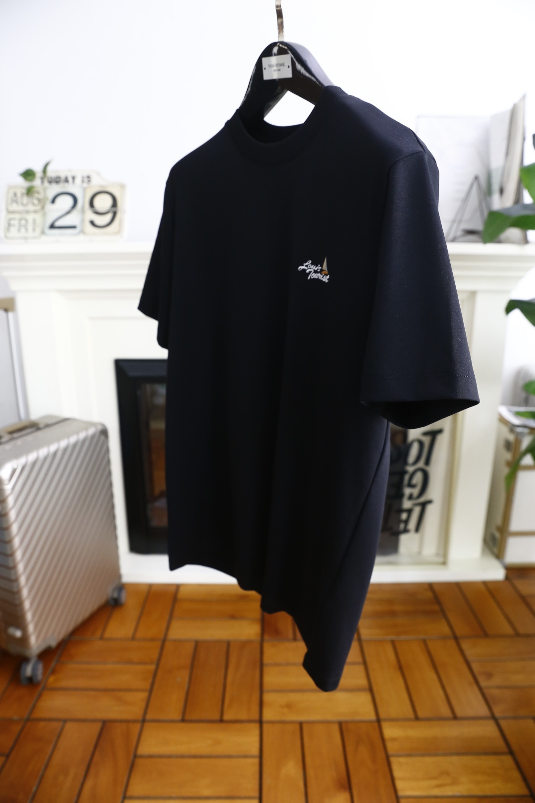 🔥路易威*/LV.2025秋季新款！时尚男士圆领短袖🍃采用进口舒适匹马棉面料👍衣橱里不可或缺的百搭利器，