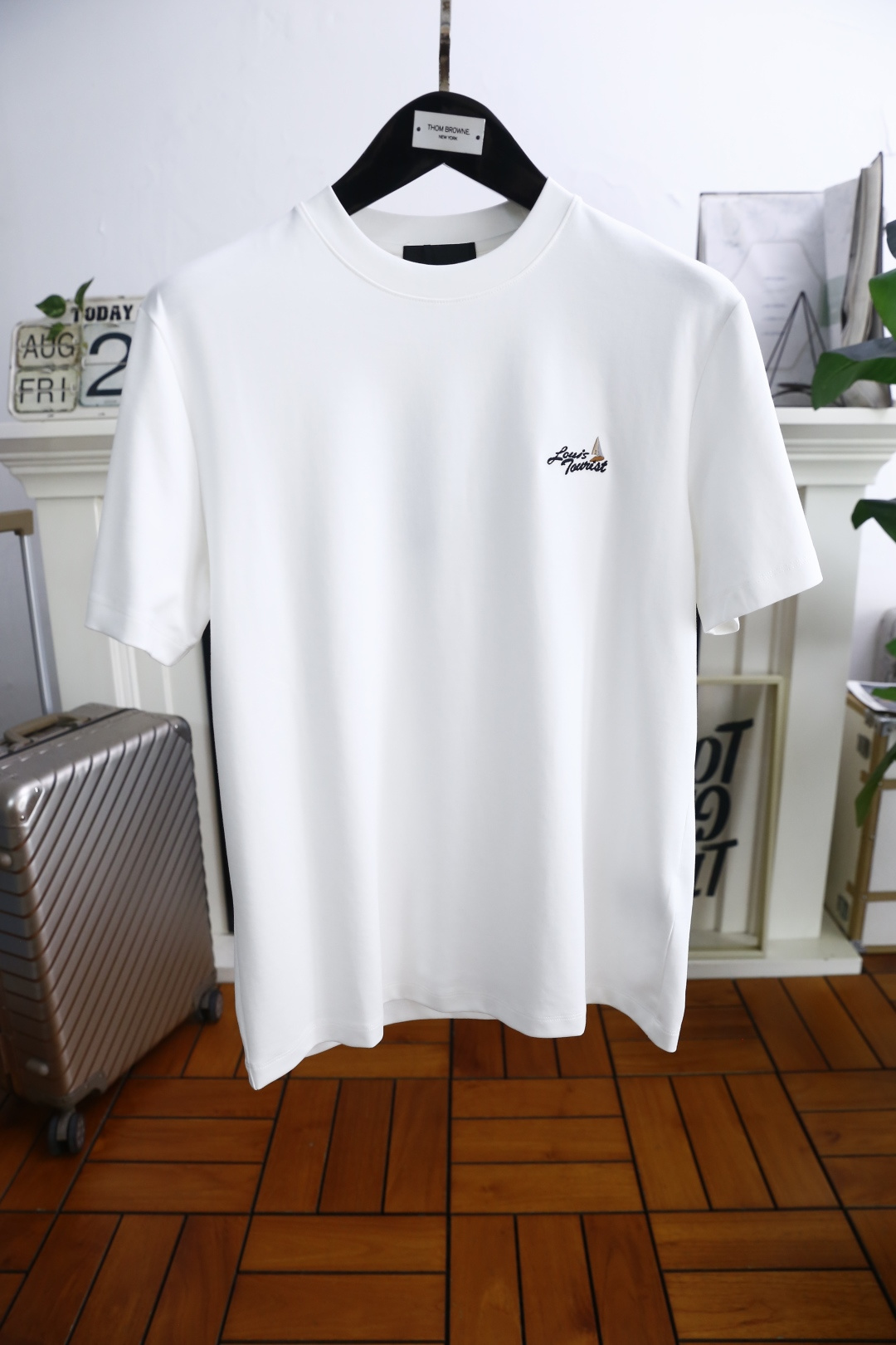 🔥路易威*/LV.2025秋季新款！时尚男士圆领短袖🍃采用进口舒适匹马棉面料👍衣橱里不可或缺的百搭利器，