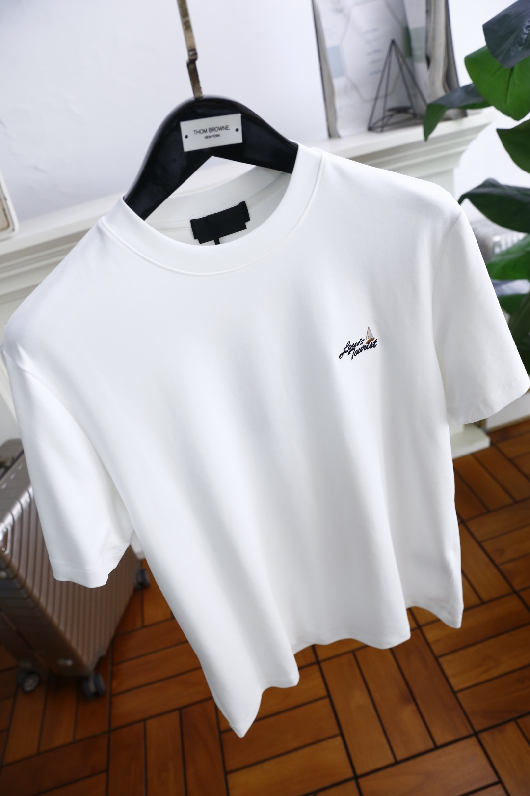 🔥路易威*/LV.2025秋季新款！时尚男士圆领短袖🍃采用进口舒适匹马棉面料👍衣橱里不可或缺的百搭利器，