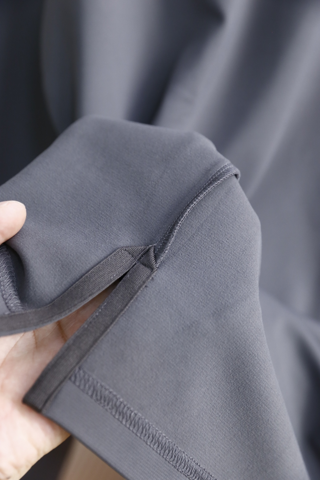 🔥杰尼*/Zeg*a.2025秋季新款时尚男士净版打底衫！采用陶瓷磨针抓绒户外材质面料！入手便知非常柔软