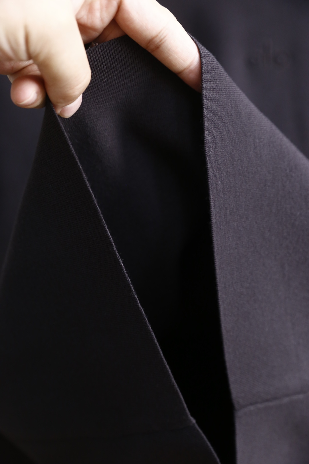 🔥alo.2025秋季新品男士长袖针织衫👍🏼独家呈现！奢华品牌字母LOGO搭配✅超级百搭极符合美学基调的