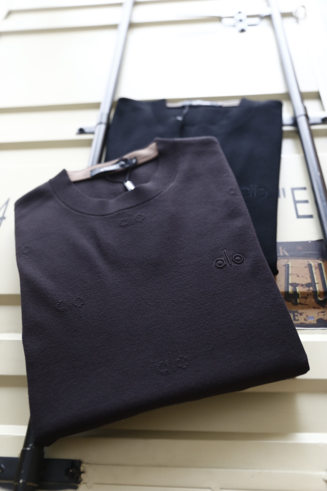 🔥alo.2025秋季新品男士长袖针织衫👍🏼独家呈现！奢华品牌字母LOGO搭配✅超级百搭极符合美学基调的