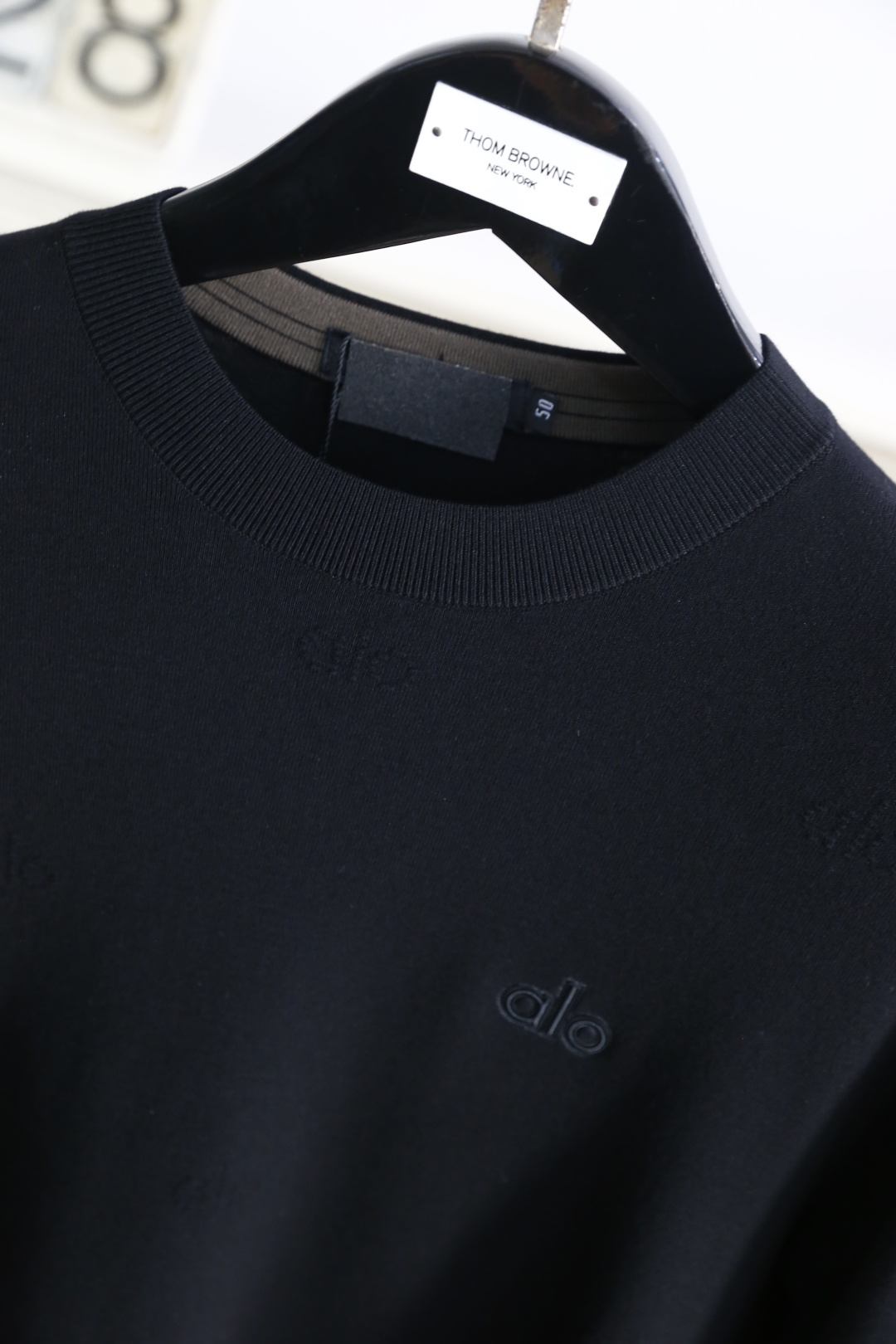 🔥alo.2025秋季新品男士长袖针织衫👍🏼独家呈现！奢华品牌字母LOGO搭配✅超级百搭极符合美学基调的