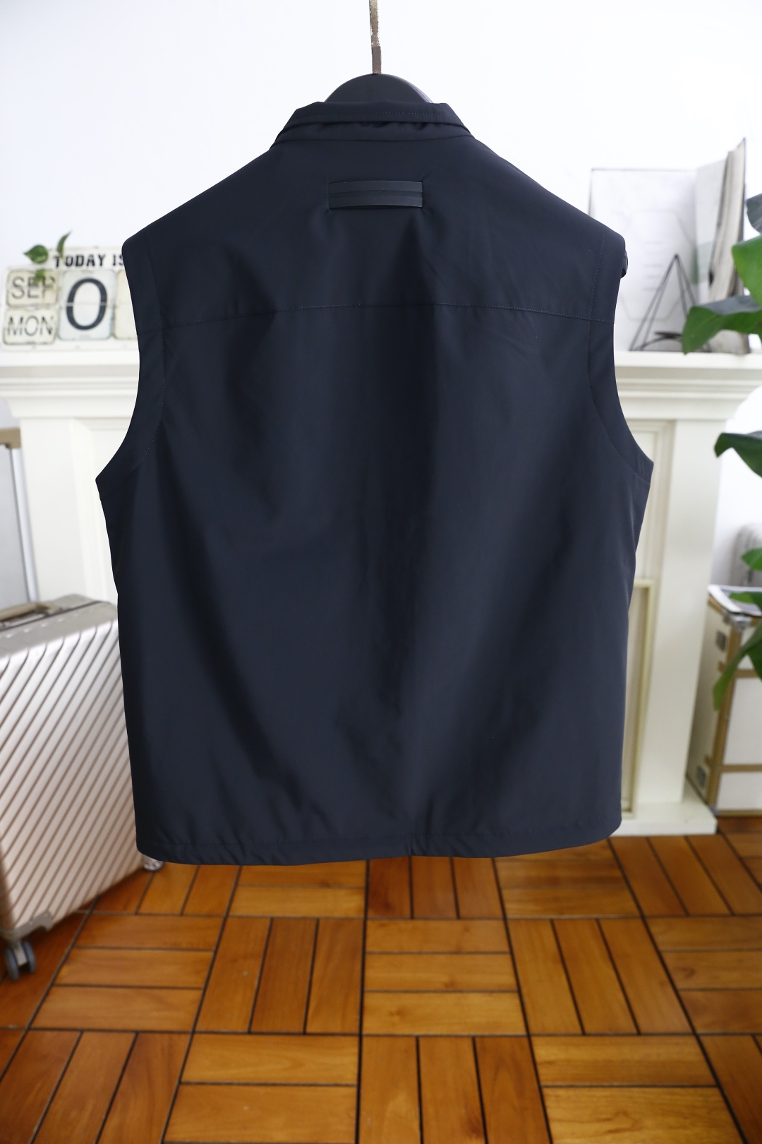 🔥杰尼*/Zeg*a.2025秋季新品🆕时尚原單男士立领马甲！简约时尚又不失细节感一款，奢华经典品牌字母