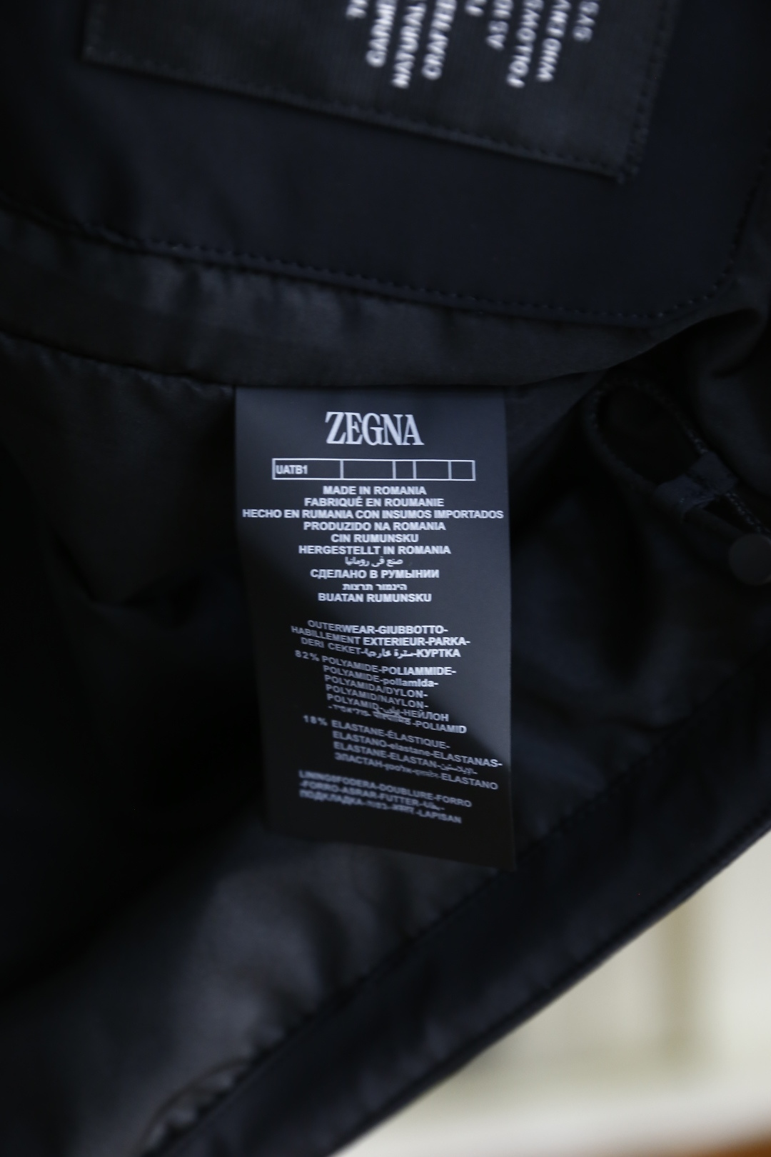 🔥杰尼*/Zeg*a.2025秋季新品🆕时尚原單男士立领马甲！简约时尚又不失细节感一款，奢华经典品牌字母