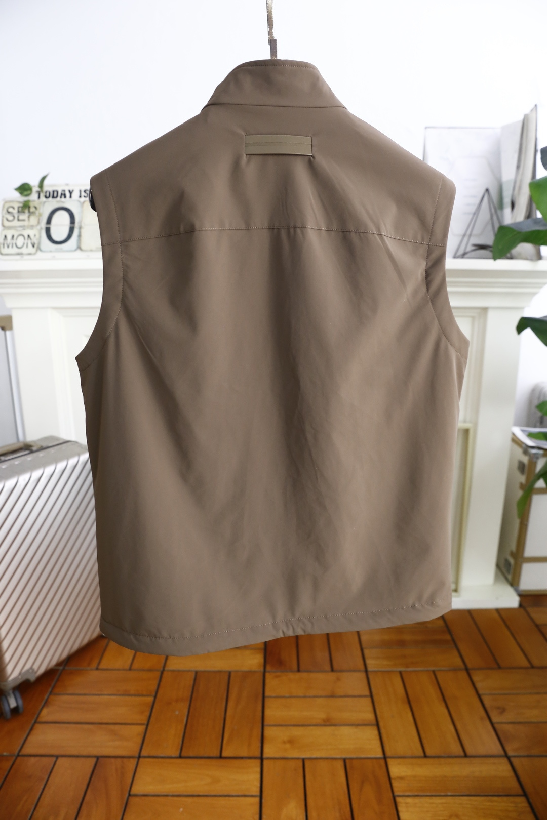 🔥杰尼*/Zeg*a.2025秋季新品🆕时尚原單男士立领马甲！简约时尚又不失细节感一款，奢华经典品牌字母