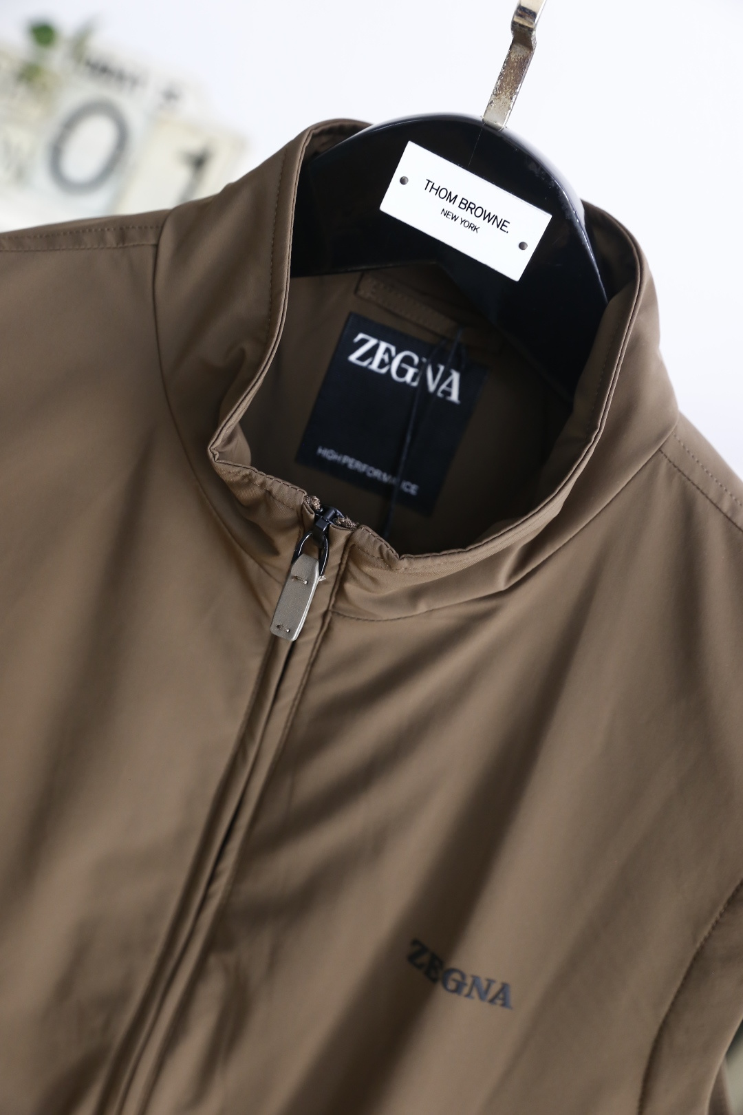 🔥杰尼*/Zeg*a.2025秋季新品🆕时尚原單男士立领马甲！简约时尚又不失细节感一款，奢华经典品牌字母