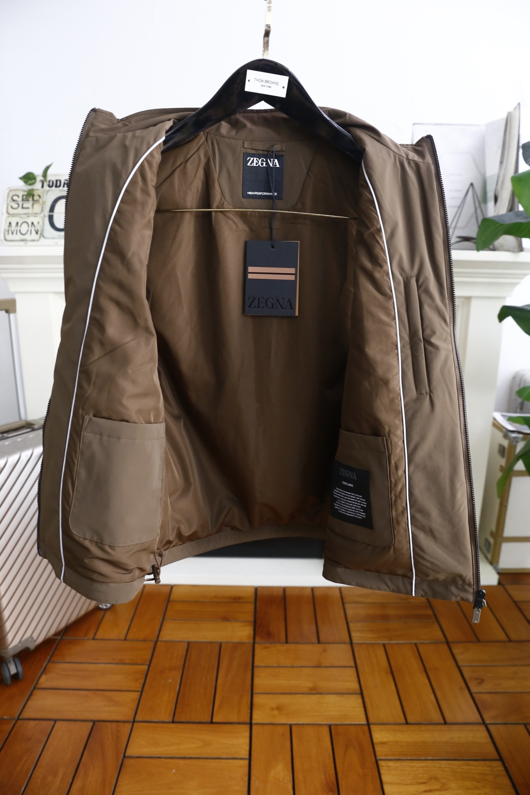 🔥杰尼*/Zeg*a.2025秋季新品🆕时尚原單男士立领马甲！简约时尚又不失细节感一款，奢华经典品牌字母