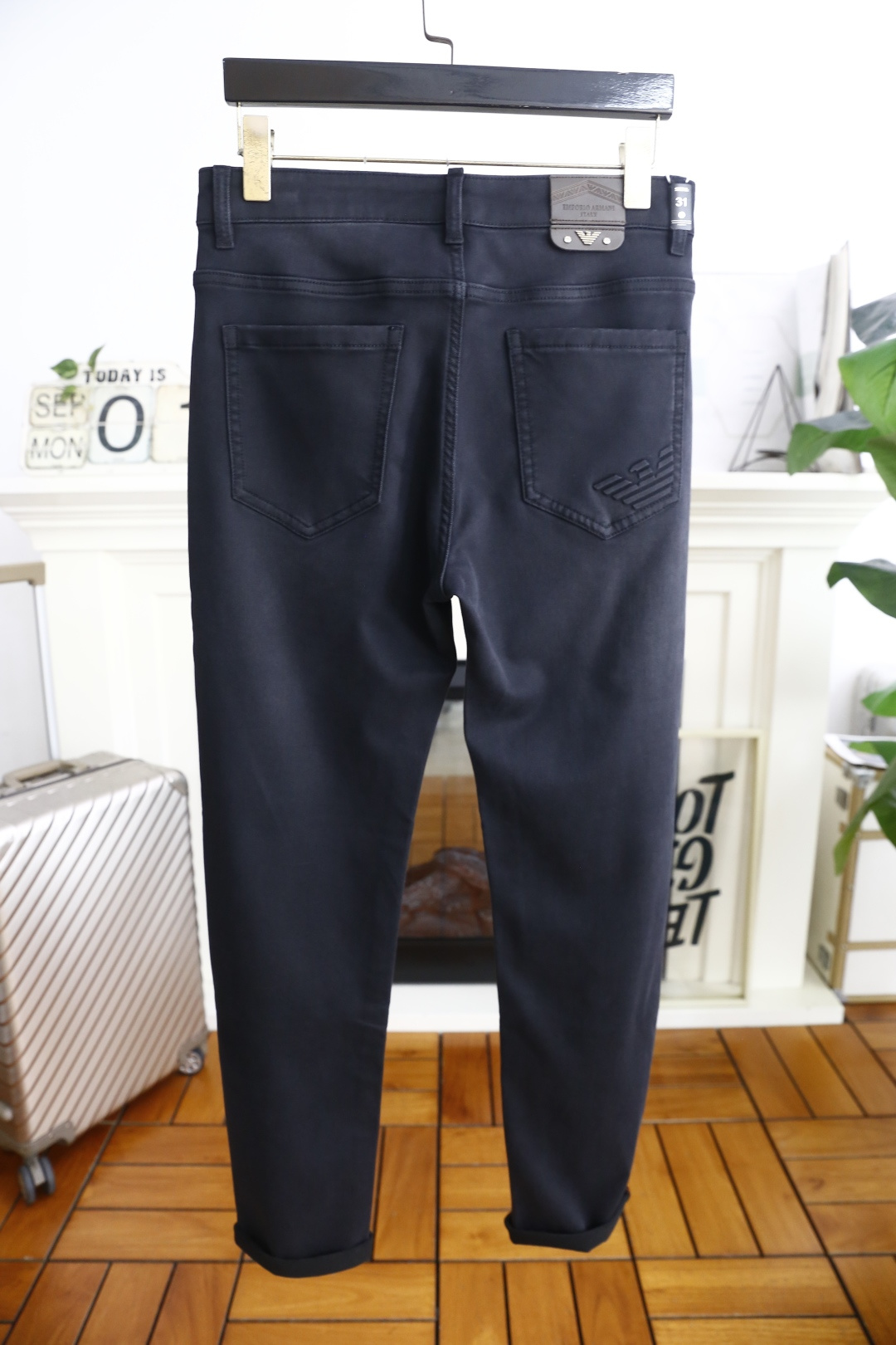 🔥阿玛*/Ar*ani.2025秋季新品时尚男士深色百搭牛仔裤👖采用客供水洗弹力牛仔裤！奢华经典品牌飞鹰