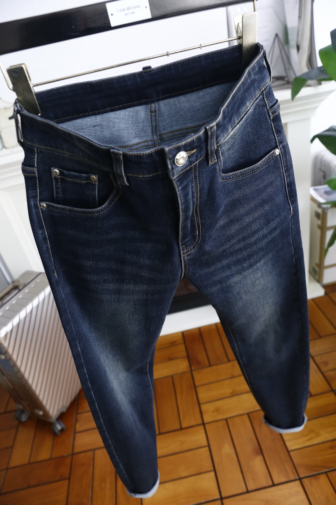 🔥普拉*/Pr*da.25秋季新品时尚男士牛仔裤👖采用客供水洗弹力牛仔裤！奢华经典三角标Logo设计！时