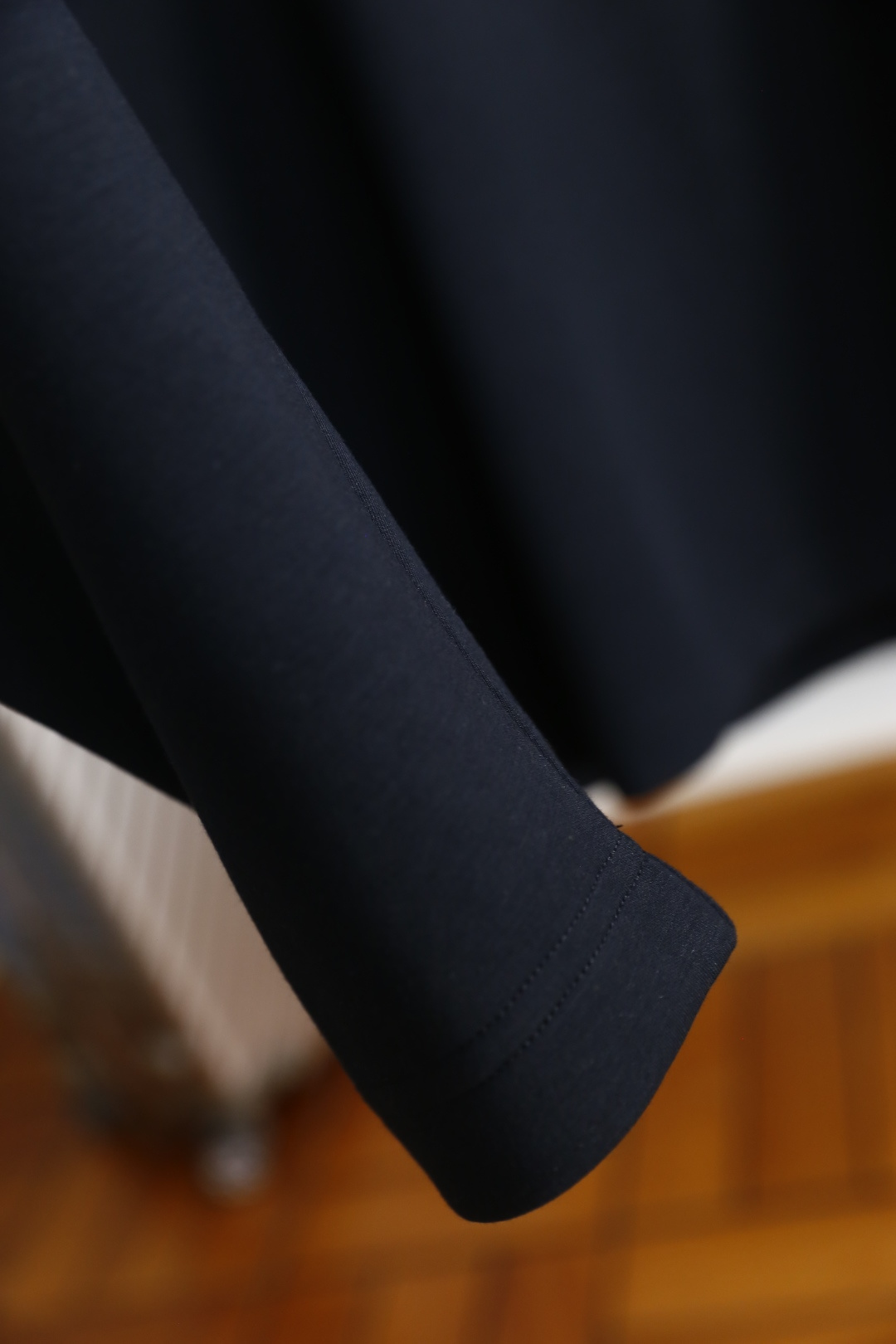 🔥Brunello Cucinelli.2025秋季新款！时尚男士立领长袖！前襟有三颗纽扣，经典品牌元素