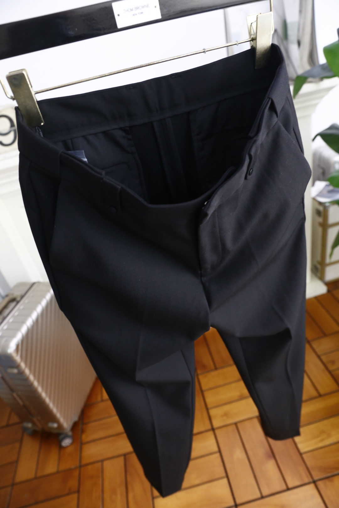 🔥杰尼*/Ze*na.2025秋季新款🆕时尚经典百搭休闲西裤👍采用雅赛尔天丝绵羊毛面料！简约的剪裁设计，