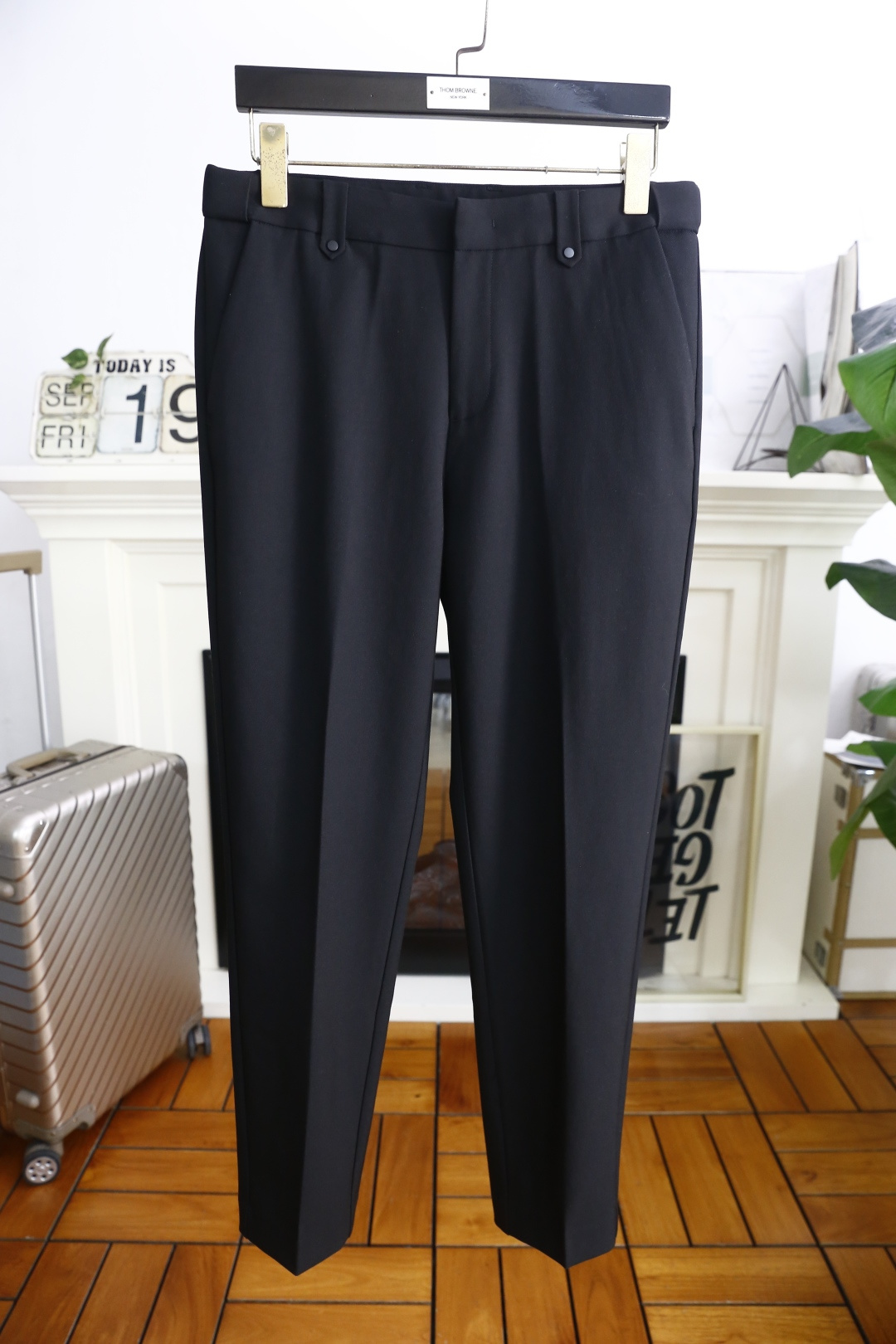 🔥杰尼*/Ze*na.2025秋季新款🆕时尚经典百搭休闲西裤👍采用雅赛尔天丝绵羊毛面料！简约的剪裁设计，