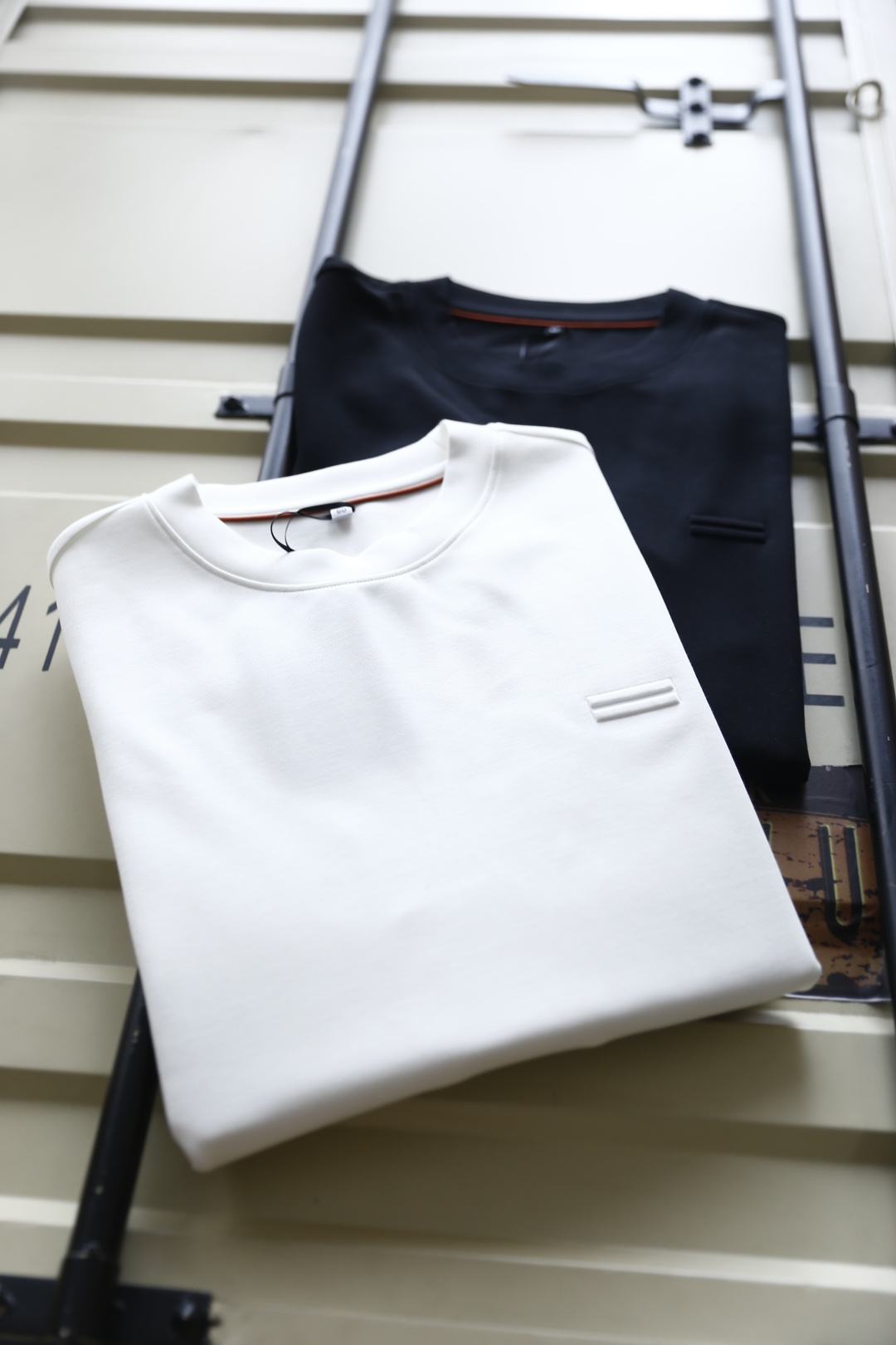 🔥杰尼*/Ze*na.2025秋季新品男士长袖打底衫！经典圆领设计🆕胸前经典品牌LOGO标识，整体版型简