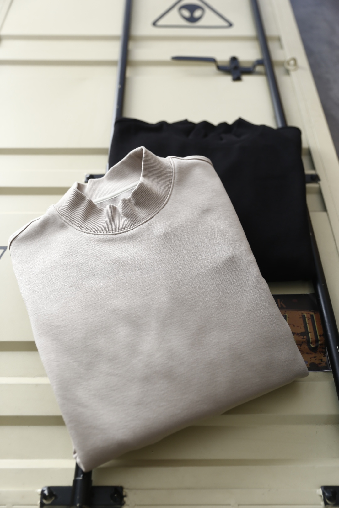 🔥lP🆕.2025秋季新品🆕时尚男士经典半高领休闲卫衣！半高领设计，袖口有收束细节，采用舒适抓绒蓄热面料