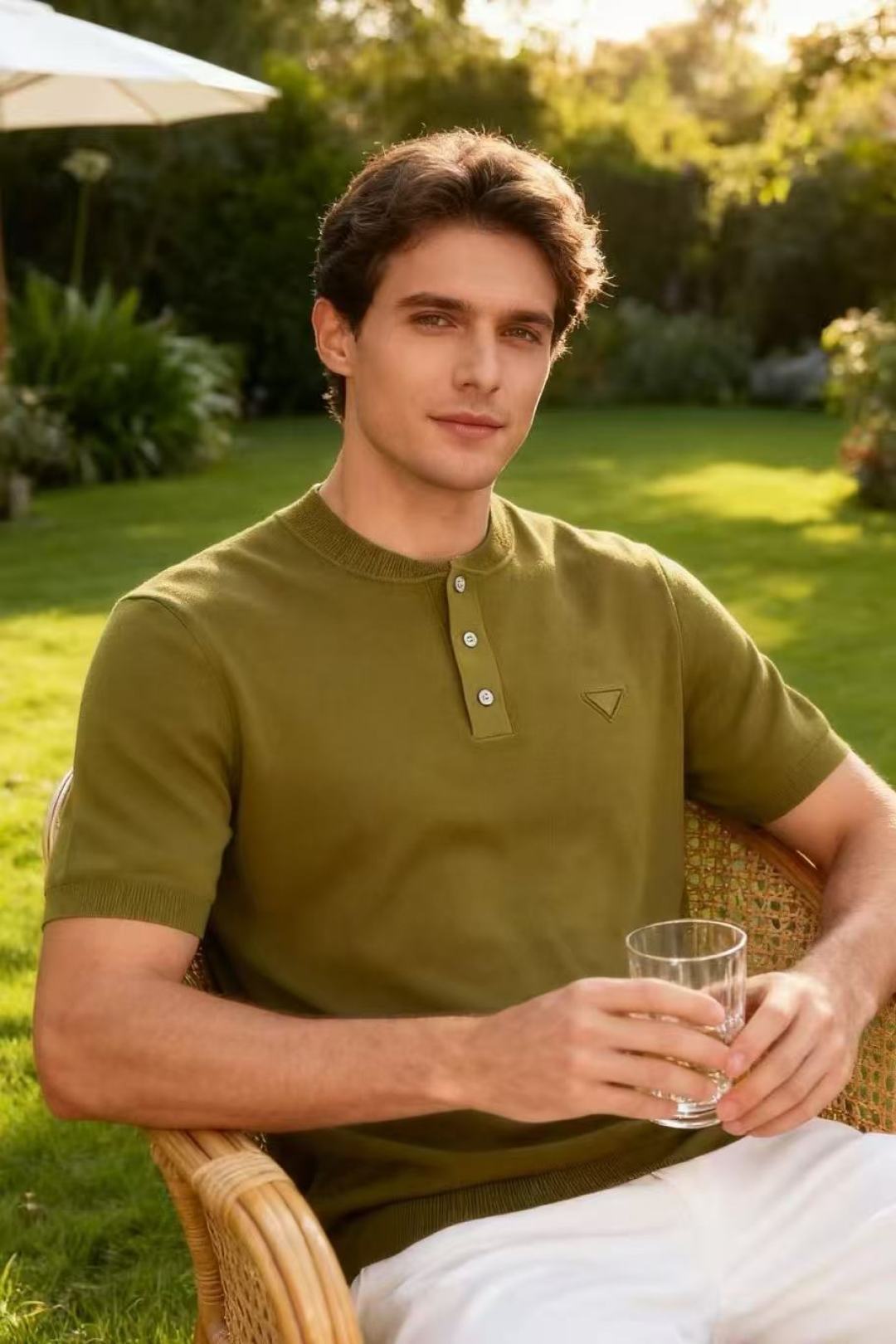 🔥普拉*/Pr*da.2025秋季新款🆕时尚男士针织短袖🍃奢华经典品牌三角标LOGO设计！经典三粒扣搭配