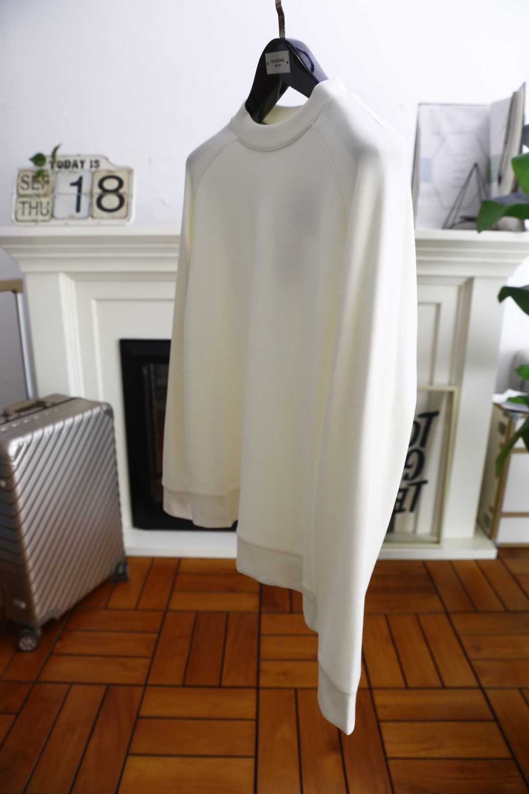 🔥杰尼*/Ze*na.25秋季新品！时尚男士百搭宽松版卫衣👍采用舒适抗菌毛圈棉面料！整体为简约圆领设计，