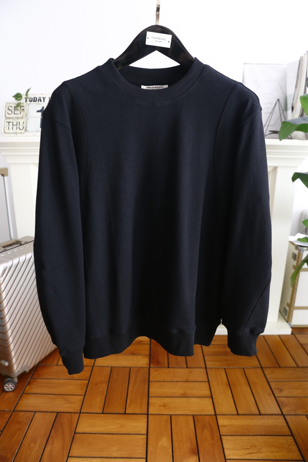 🔥杰尼*/Ze*na.25秋季新品！时尚男士百搭宽松版卫衣👍采用舒适抗菌毛圈棉面料！整体为简约圆领设计，