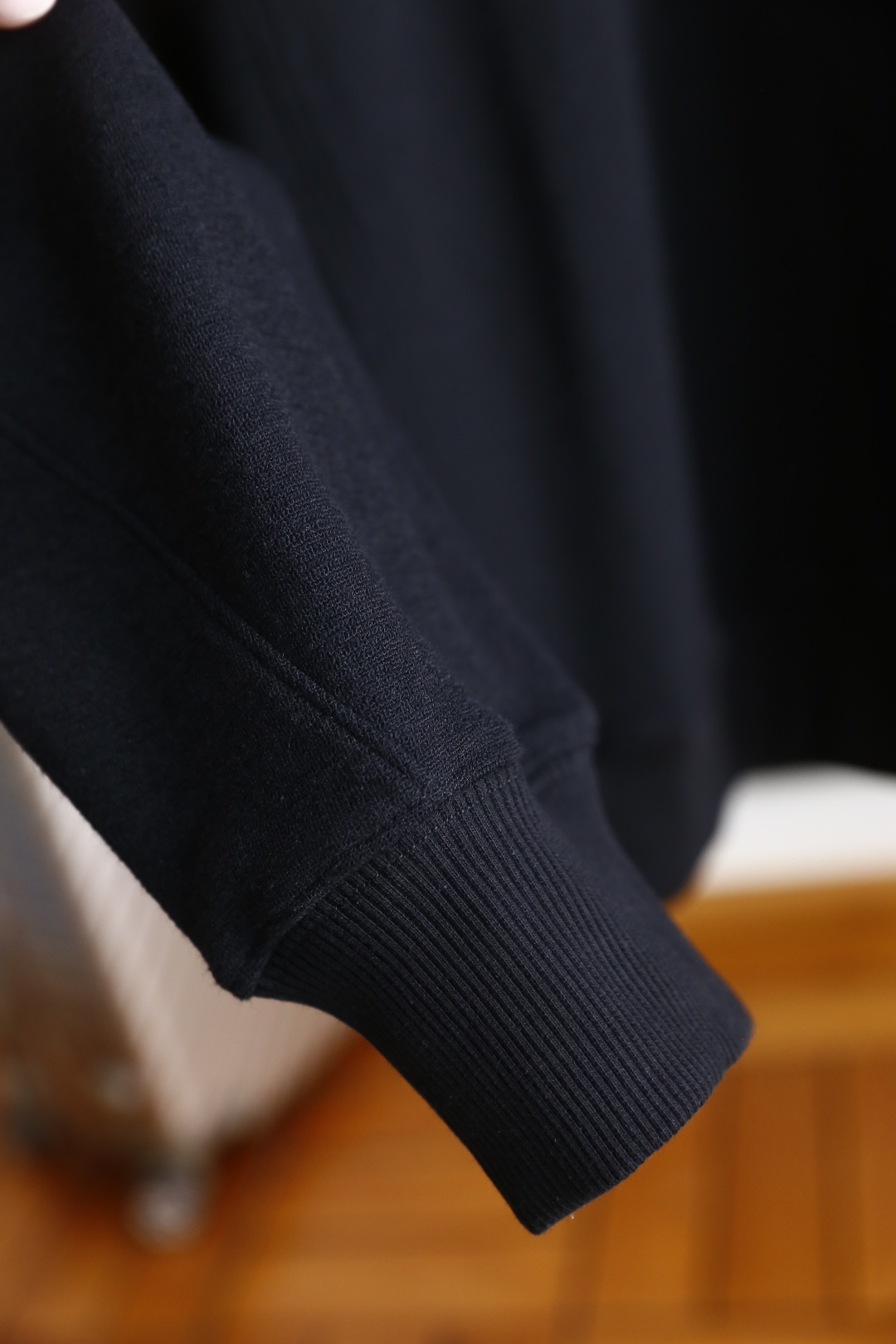 🔥杰尼*/Ze*na.25秋季新品！时尚男士百搭宽松版卫衣👍采用舒适抗菌毛圈棉面料！整体为简约圆领设计，