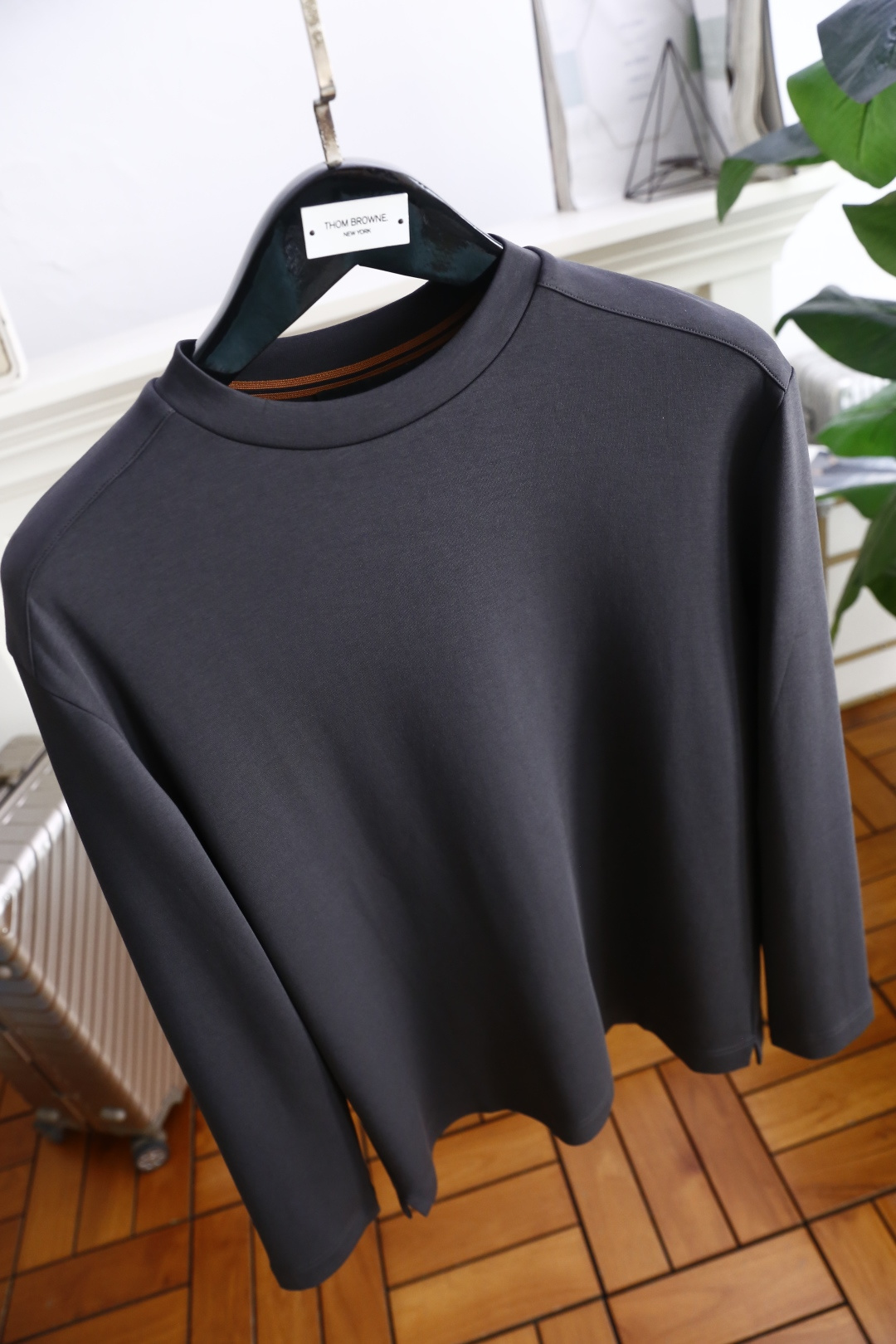 🔥杰尼*/Ze*na.2025秋季新品！时尚男士长袖圆领上衣！采用舒适天丝棉面料👍质感平整顺滑，风格偏向