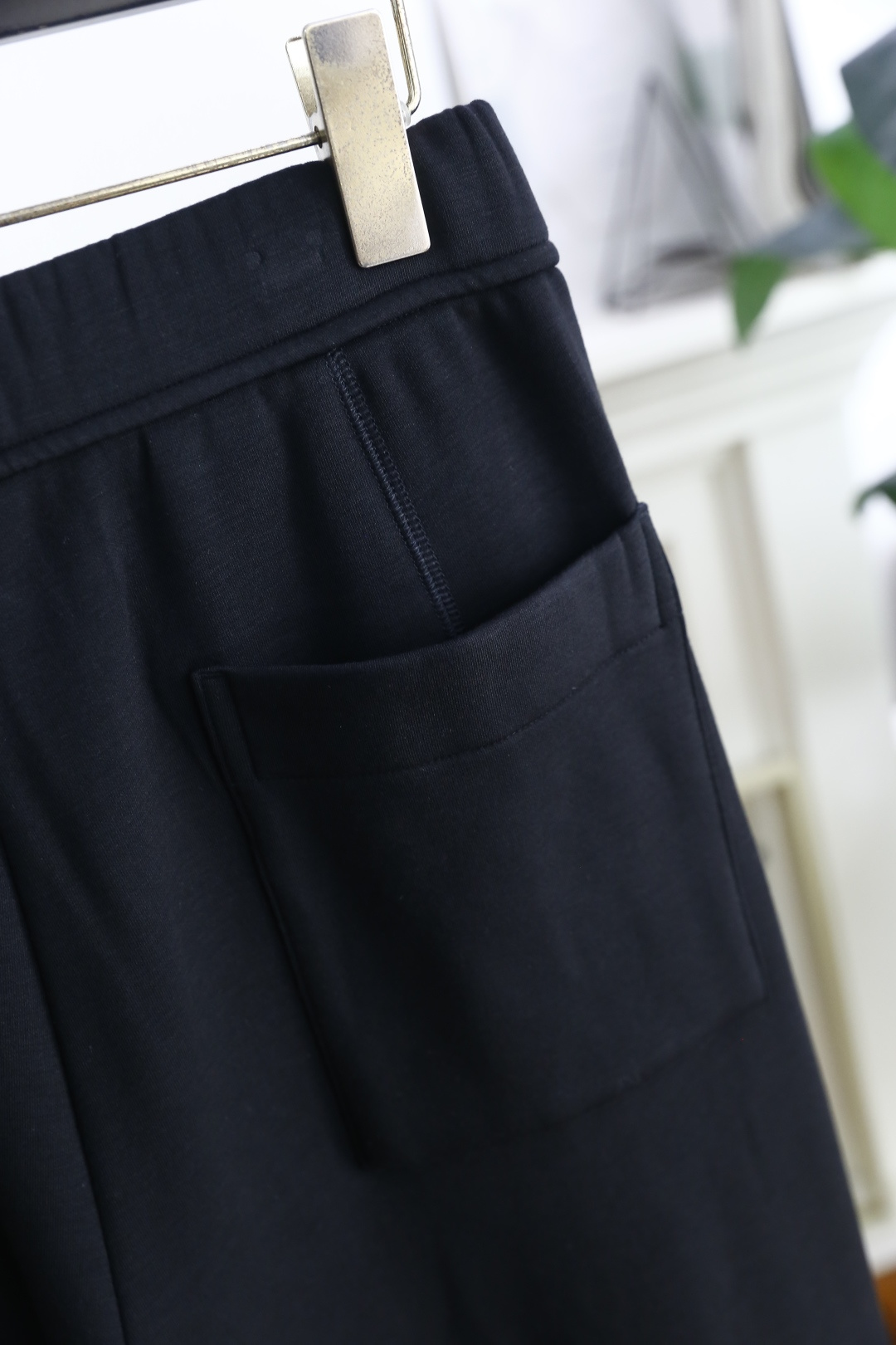 🔥杰尼*/Ze*na.2025秋季新款男士休闲宽松阔腿裤！采用加热保暖绒面料👍松紧腰设计，穿着舒适且具包