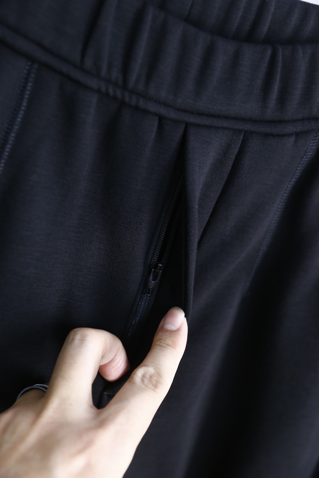 🔥杰尼*/Ze*na.2025秋季新款男士休闲宽松阔腿裤！采用加热保暖绒面料👍松紧腰设计，穿着舒适且具包